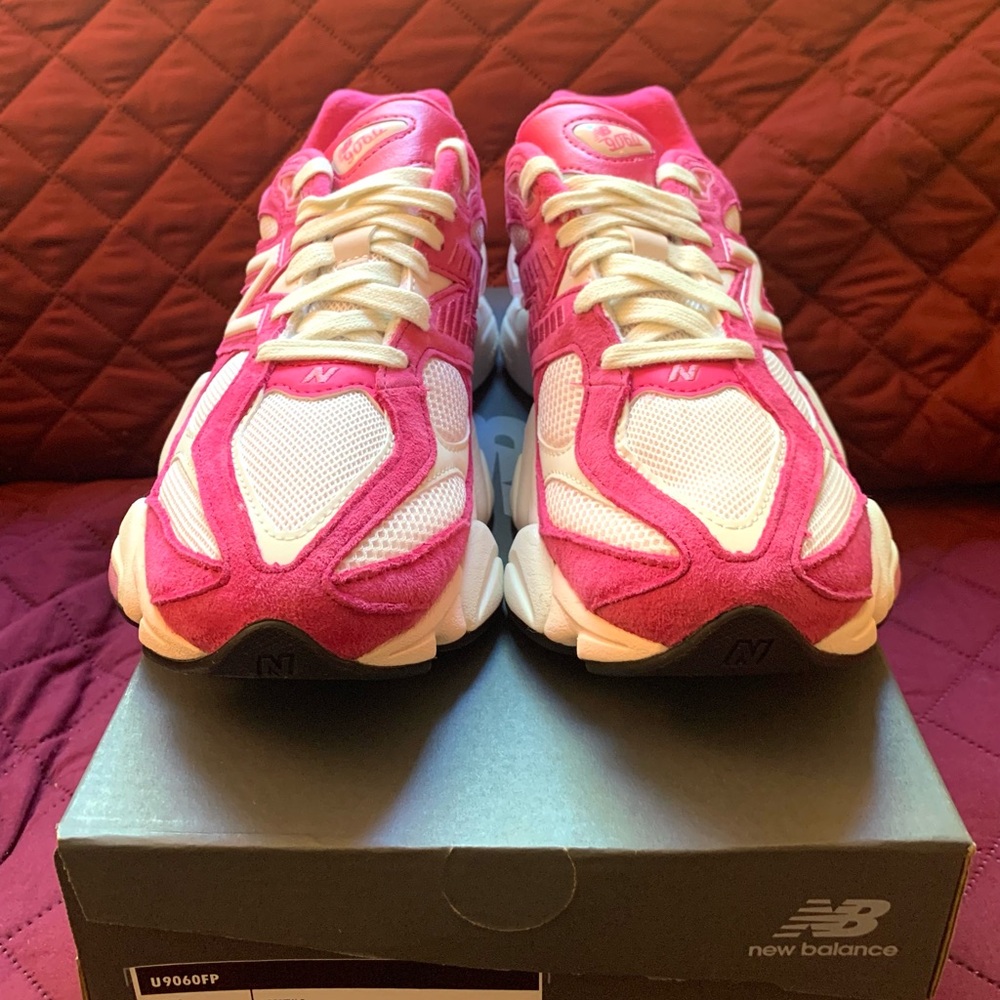 New Balance 9060 Fuchsia Pink U9060FP - Women’s Size 9 US - White Shoes NEW - Picture 6 of 12
